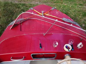 Det är hål i båten